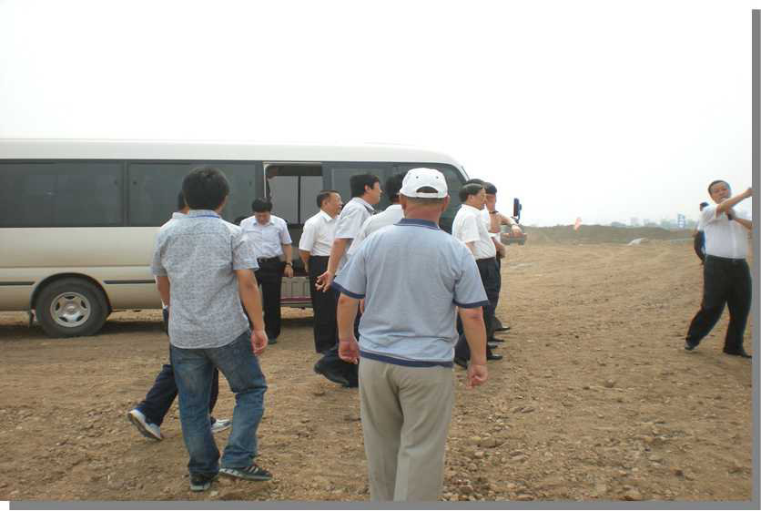 渾南新城沈撫運(yùn)河一期土方工程受到政高省長和亞洲市長的好評(píng)